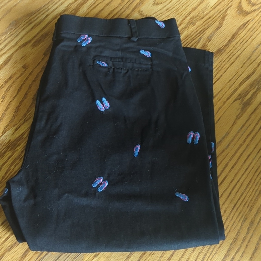 Briggs New York Black Khaki Capri With Embroidered Flip Flops Size Women's 16